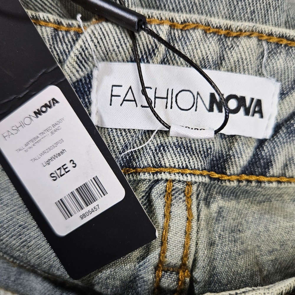 Fashion Nova Tall Artesia Tinted Baggy Jeans Light Wash Size 3 TALL - Picture 3 of 9